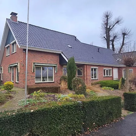 Groepsaccommodatie Met Hottub En Sauna | 18 Personen Neede