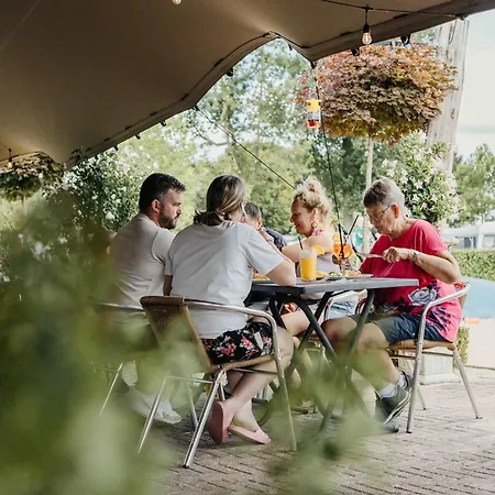Groepsaccommodatie Met Hottub En Sauna | 18 Personen Vakantiehuis Neede