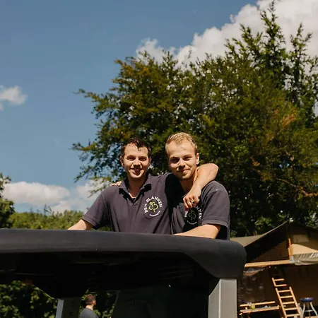 Semesterbostad Groepsaccommodatie Met Hottub En Sauna | 18 Personen