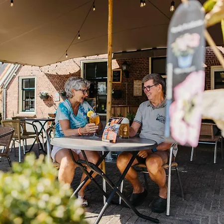 Groepsaccommodatie Met Hottub En Sauna | 18 Personen Vakantiehuis