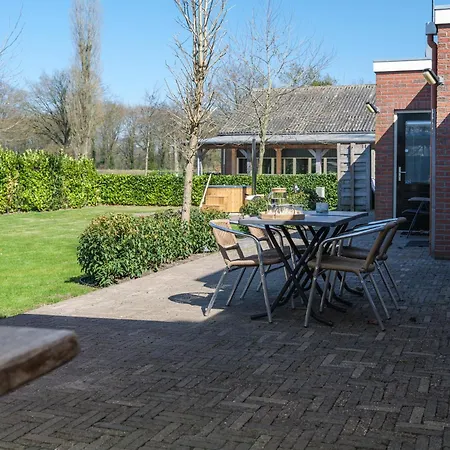 Tatil Evi Groepsaccommodatie Met Hottub En Sauna | 18 Personen