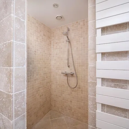 Groepsaccommodatie Met Hottub En Sauna | 18 Personen Vakantiehuis Neede