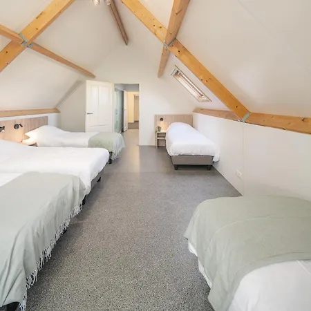 Groepsaccommodatie Met Hottub En Sauna | 18 Personen Vakantiehuis *