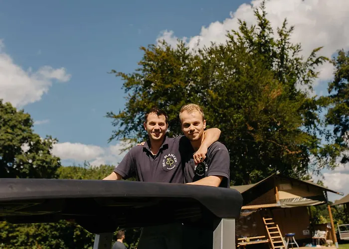 Semesterbostad Groepsaccommodatie Met Hottub En Sauna | 18 Personen