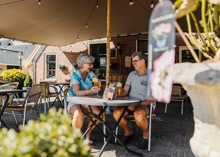 Groepsaccommodatie Met Hottub En Sauna | 18 Personen Semesterbostad