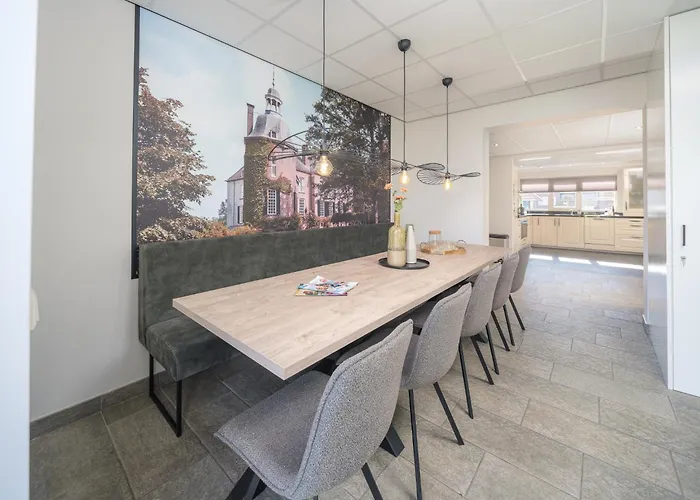 Groepsaccommodatie Met Hottub En Sauna | 18 Personen Semesterbostad