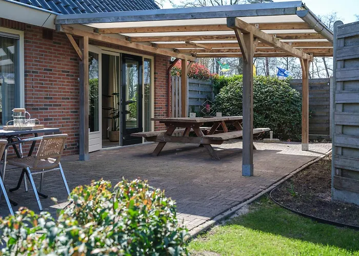 Groepsaccommodatie Met Hottub En Sauna | 18 Personen Semesterbostad