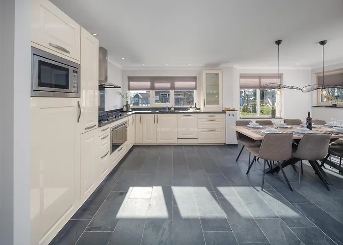 Groepsaccommodatie Met Hottub En Sauna | 18 Personen Semesterbostad *