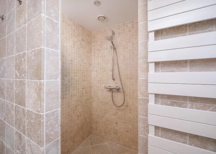 Groepsaccommodatie Met Hottub En Sauna | 18 Personen Casa vacanze Neede